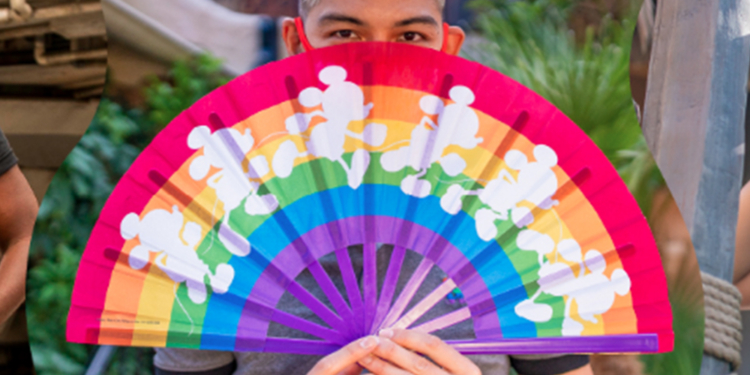 Disney apresenta linha de produtos para promover Mês do Orgulho