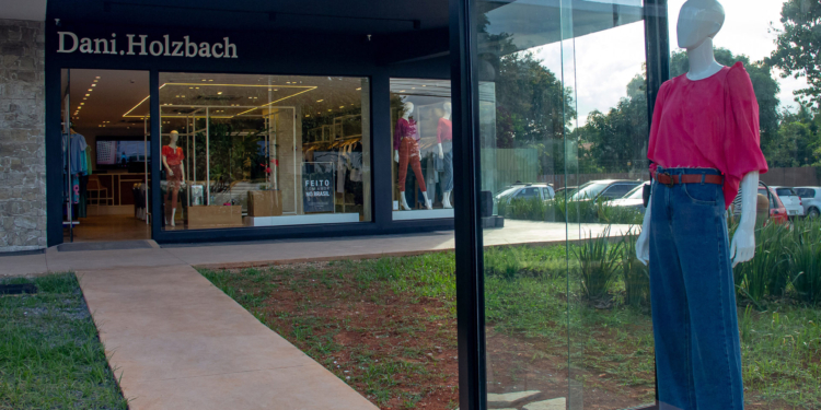Label Dani.Holzbach inaugura loja na QI 05 do Lago Sul