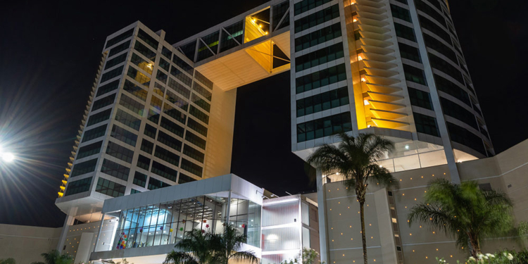 Maio Amarelo: Shoppings das Organizações PaulOOctavio se destacam na cor da campanha