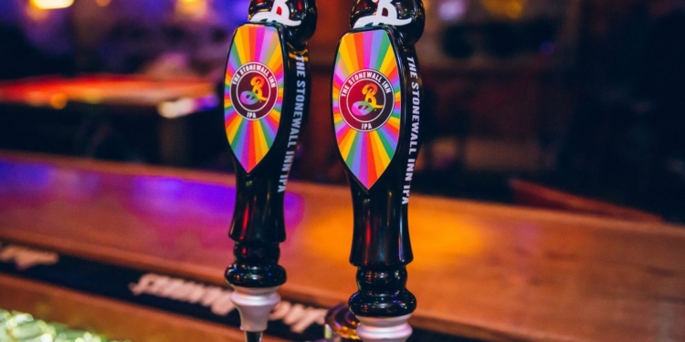 The Brooklyn Brewery traz ao Brasil cerveja que celebra a luta pelos direitos LGBTI+