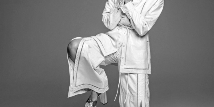 Sharon Stone vira autora do livro “The Beauty of Living Twice”