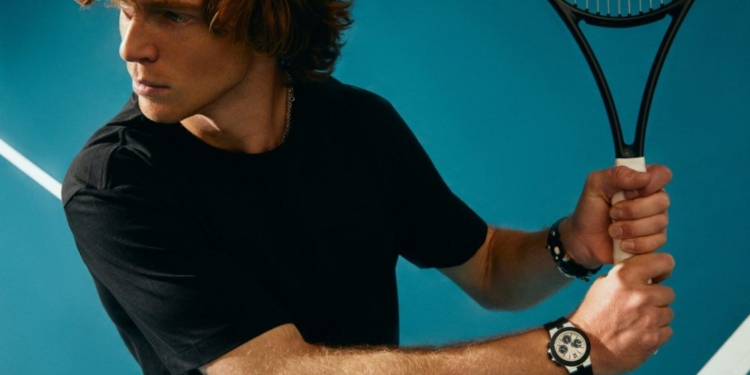 Bvlgari anuncia o tenista Andrey Rublev como novo embaixador da casa