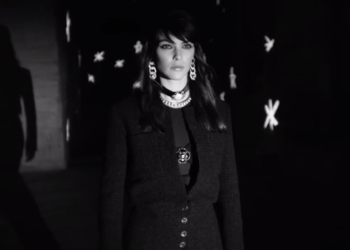 Punk: Chanel apresenta Cruise Collection 2021/22 no sul da França