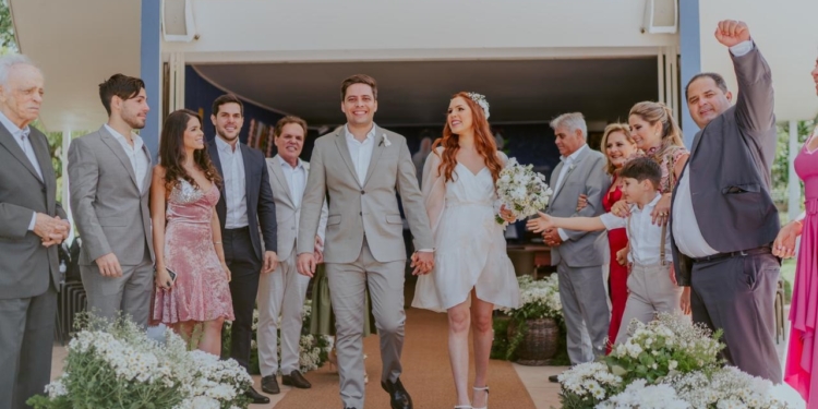 Cerimônia religiosa: Arquiteta Júlia Zardo disse “Sim” pela segunda vez para Gustavo Emediato