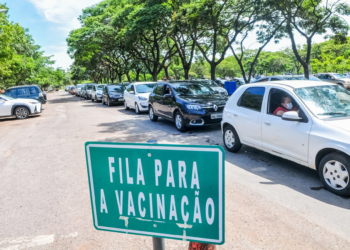 37 anos: Fim e semana terá mutirão de vacinação contra a covid-19 no Distrito Federal