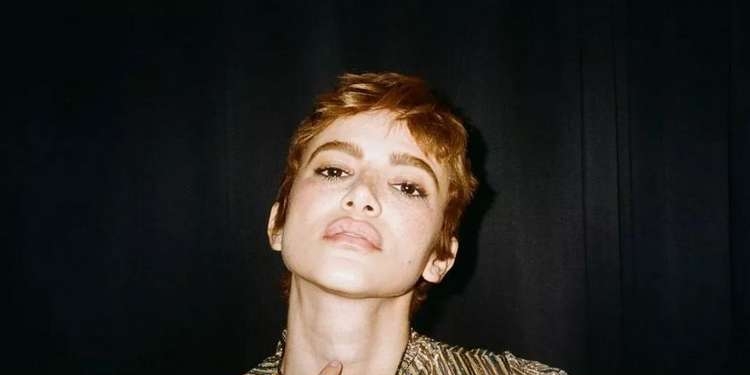 Manu Gavassi anuncia seu novo single, ‘Eu Nunca Fui Tão Sozinha Assim’