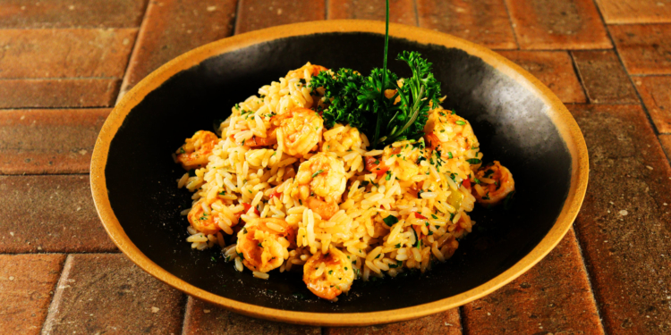 Vila Cinco tem pratos com camarão a partir de R$ 39,90