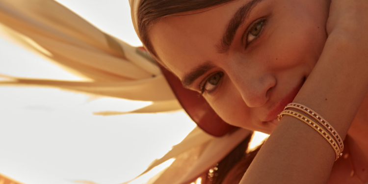 Carla Amorim: Designer de joias celebra nova coleção “Esperança”