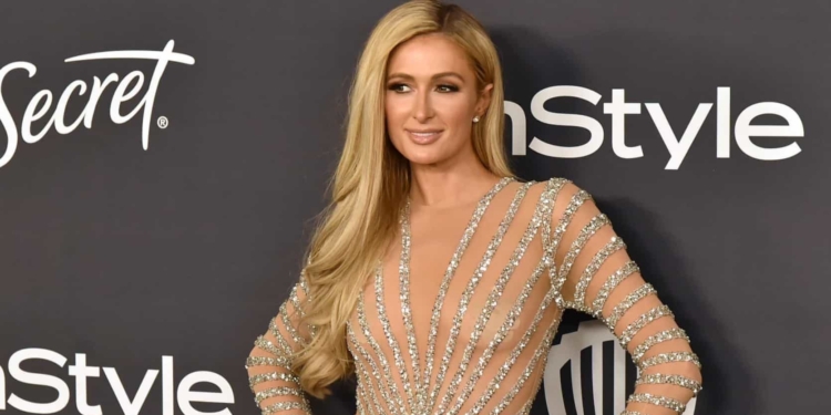 40 anos: Paris Hilton revela que nunca aplicou botox