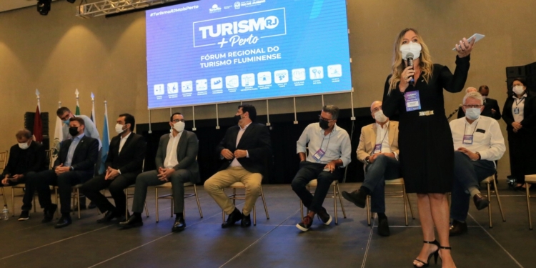 Prefeitos do Rio de janeiro aplaudem projeto de Turismo Cívico Pedagógico de Brasília