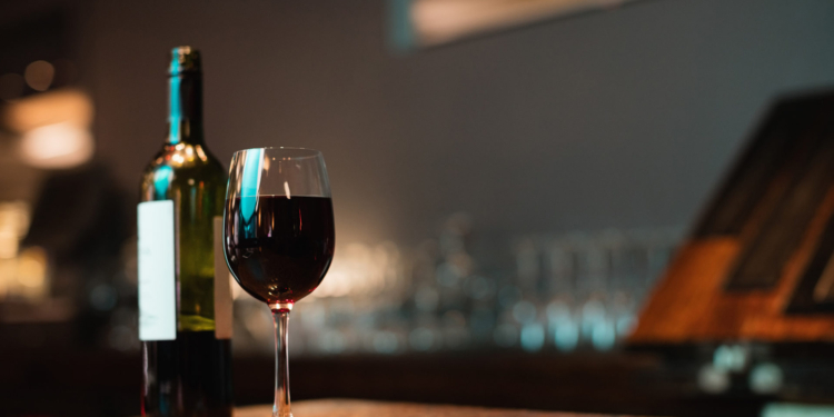 Dia dos Pais: Brasília Shopping celebra data com brindes da Grand Cru e sorteio de 20 adegas