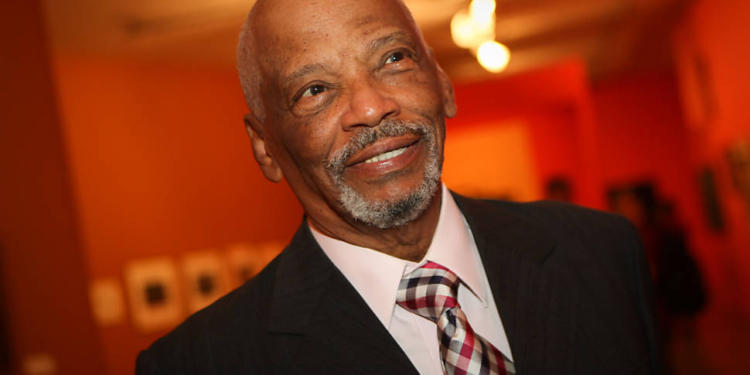 Obras do artista Emanoel Araujo aparecem em campanha da Tiffany & Co gravada com Beyoncé e Jay-Z