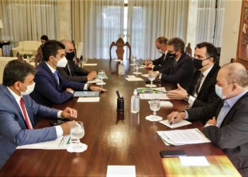 Ibaneis Rocha participa de reunião com Rodrigo Pacheco sobre vacinação nos estados