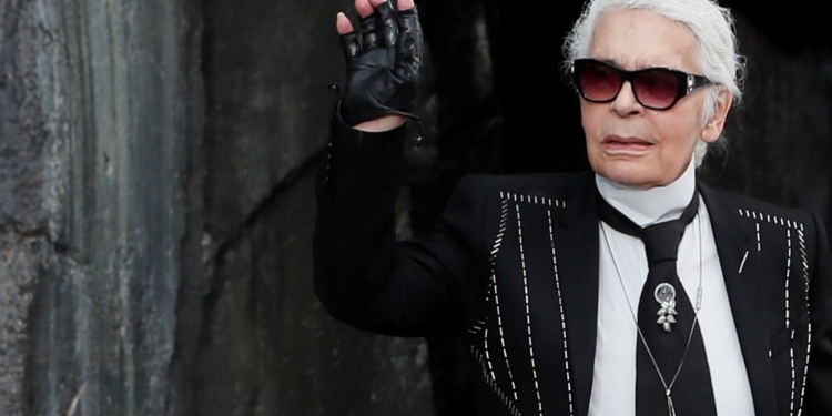 Estilista, Karl Lagerfeld, terá seu acervo pessoal leiloado