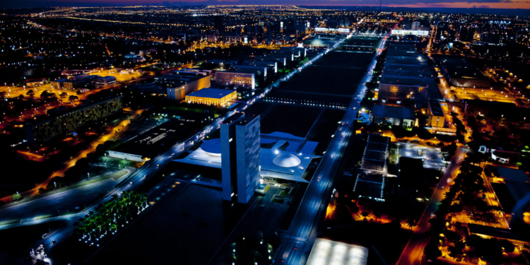 Brasília é a terceira capital mais visitada do país