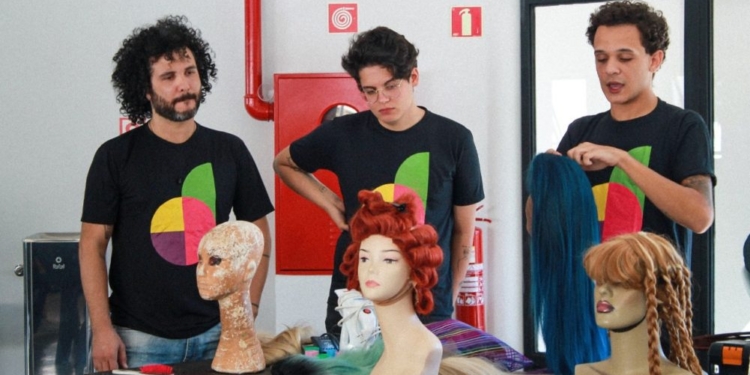 Distrito Drag fará capacitação profissional para pessoas trans em parceria com a Doritos