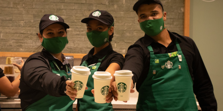 Starbucks inaugura suas primeiras lojas fora do aeroporto em Brasília