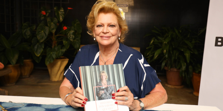 Noite de lançamento do livro “Histórias dos sabores que vivi”, de Liana Sabo