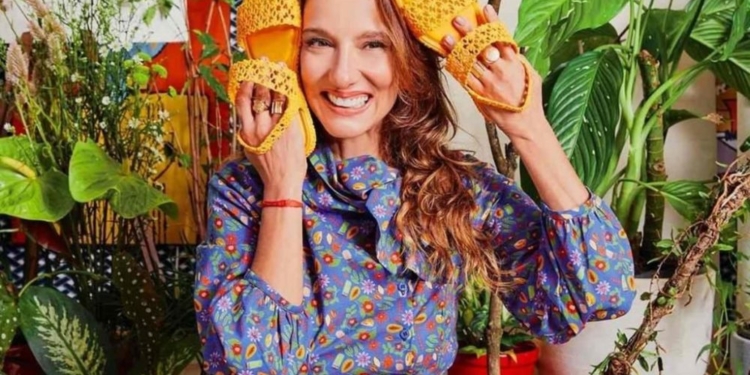 Melissa celebra moda brasileira e lança collab com Isabela e Chica Capeto