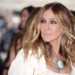 Sarah Jessica Parker usa sandália da grife Aquazzura para gravações do revival de Sex and the City