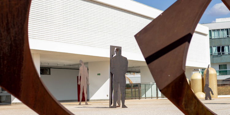 Obras do artista José Zaragoza passam a integrar Parque de Esculturas do Museu de Arte de Brasília