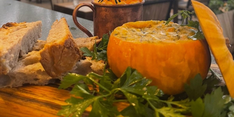 Halloween no Pontão: Oficinas para as crianças, decoração temática e prato exclusivo estão entre as atrações