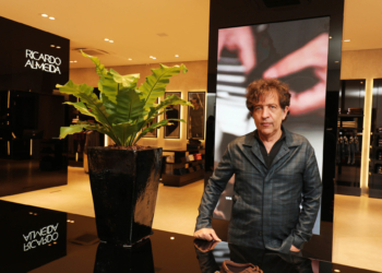 Ricardo Almeida apresenta a sua nova loja no Lago Sul, com coquetel para convidados