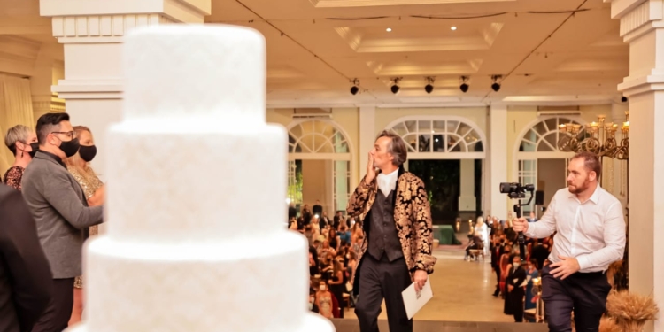 50 anos: Cerimonialista Marcelo Pimenta comemora aniversário em culto de Ação de Graças com convidados