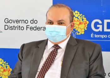 Ômicron: governador Ibaneis Rocha cancela festas públicas de Réveillon na capital