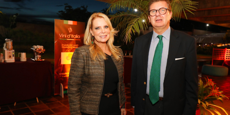 Embaixada da Itália em Brasília recebe convidados para o terceiro Salão de Vinho Italiano