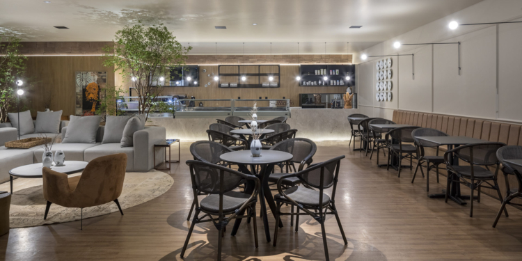 Café Bäckerei ganha novo olhar e design assinado na CASACOR Brasília