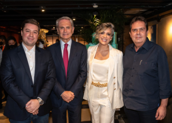 Brasília Shopping inicia comemorações de Natal com árvore cinética, sorteio de carro e outras novidades!