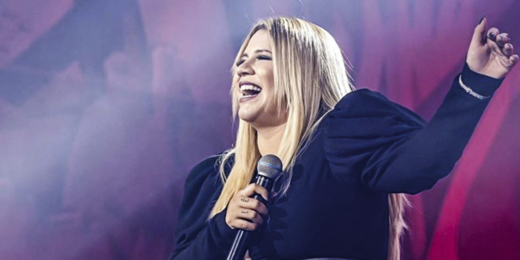 Marília Mendonça morre em acidente de avião no interior de Minas Gerais