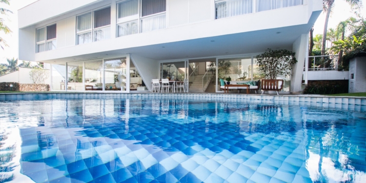 O melhor Hotel Boutique do Guarujá abre as portas para exposição de arte inédita