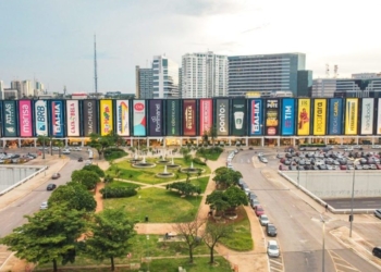 Conjunto Nacional presenteia clientes com panetone Kopenhagen neste Natal