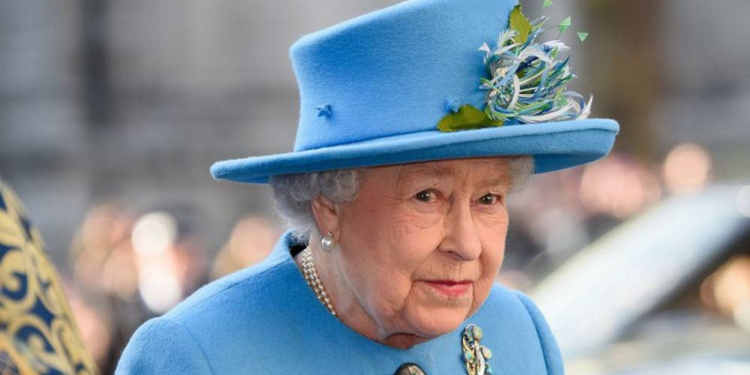 Homem tenta invadir castelo de Rainha Elizabeth II após discurso de Natal