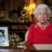 Rainha Elizabeth II faz homenagem ao príncipe Philip no famoso discurso de Natal