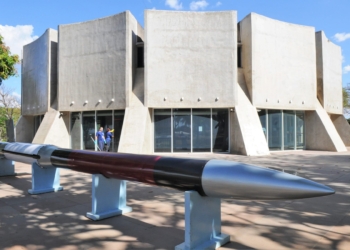 Planetário de Brasília Luiz Cruls retoma atividades com exposições, filmes e outras atividades