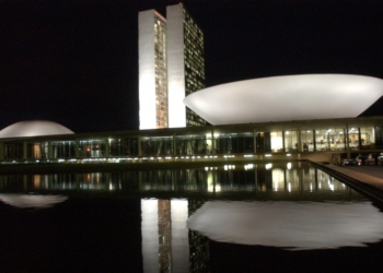 Pontos turísticos de Brasília ilustram história de “Eduardo e Mônica”, canção de Renato Russo