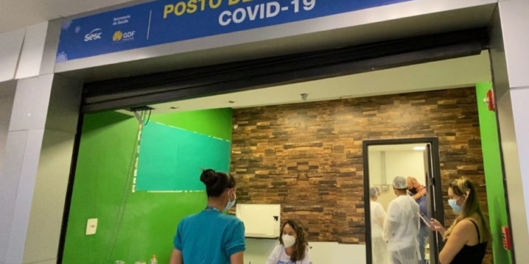 Aeroporto de Brasília ganha posto de vacinação contra a covid-19