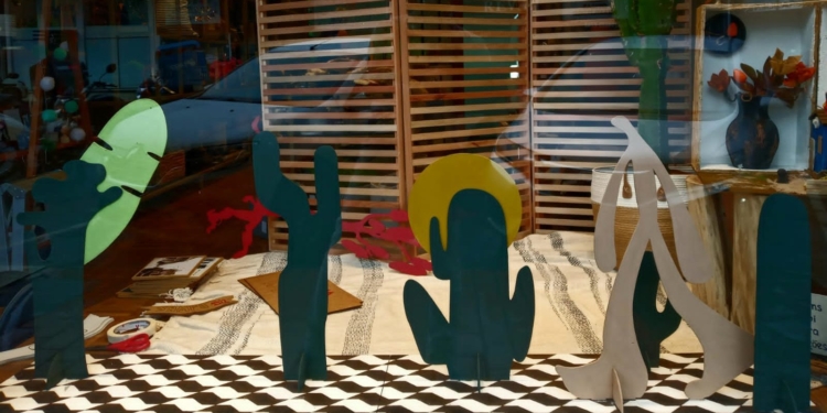 Semana de Arte Moderna: designer de interiores Josemar Dorilêo assina vitrine da Cerrado Chic