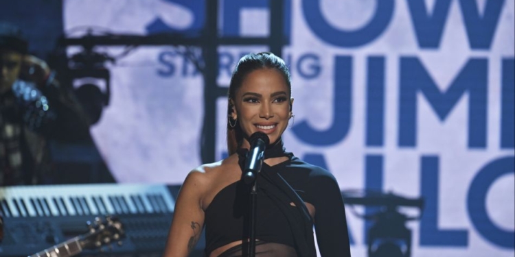 Boys Don’t Cry: Anitta se apresenta no The Tonight Show comandado por Jimmy Fallon