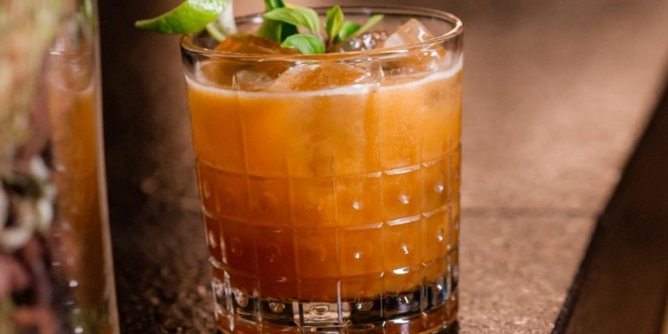 Piselli Brasília abre alas para o carnaval e lança carta de drinques com pratos harmonizados