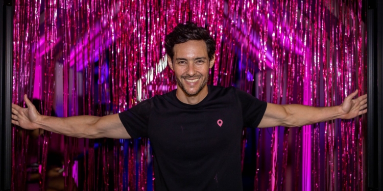 On Jardins: Housi e Vitacon abrem loja hi-tech na Oscar Freire