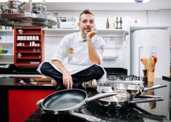 Chef brasiliense Diego Koppe lança escola de gastronomia para iniciantes