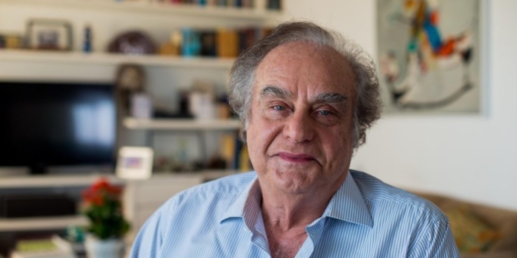 Morre o cineasta e cronista Arnaldo Jabor aos 81 anos em São Paulo