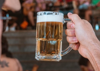 Fora do Eixo é diversão garantida para o fim de semana com música e comida boa!