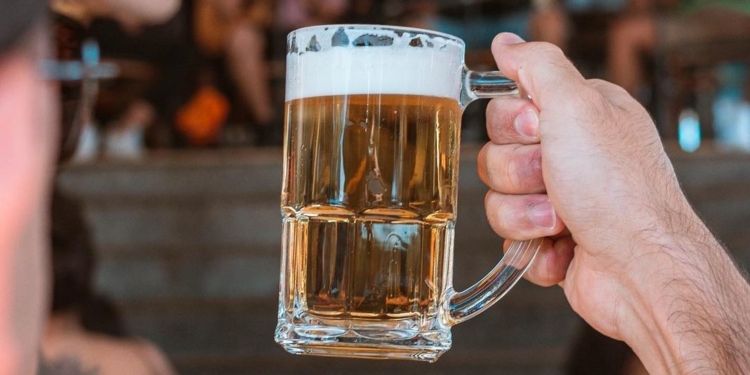 Fora do Eixo é diversão garantida para o fim de semana com música e comida boa!