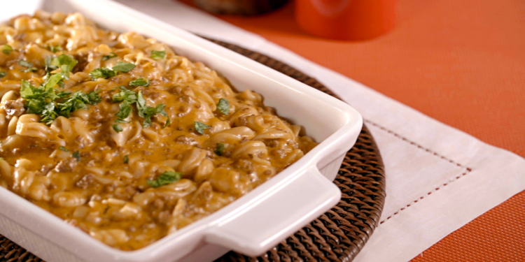 Praticidade: Margarina Puro Sabor ensina a fazer receita de macarrão na pressão
