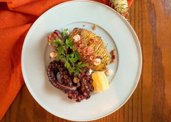 De volta ao cardápio: polvo com batata Hasselback é a aposta do restaurante Norton